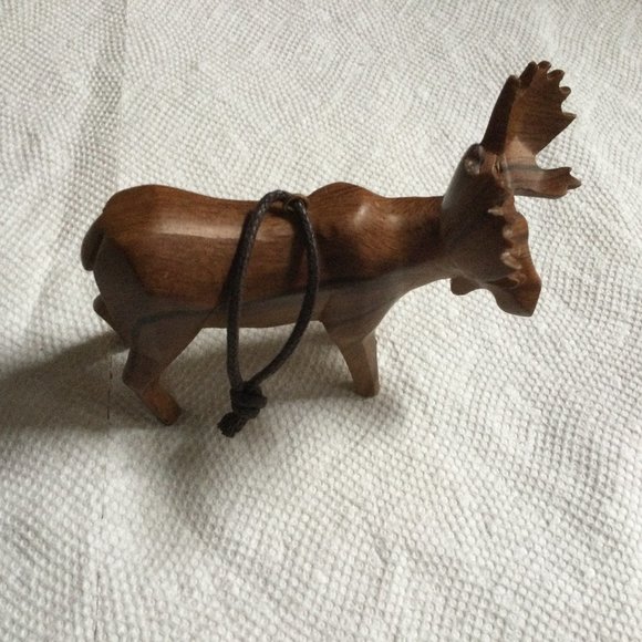 Solid Wood moose figurine ornament décor - Picture 1 of 5